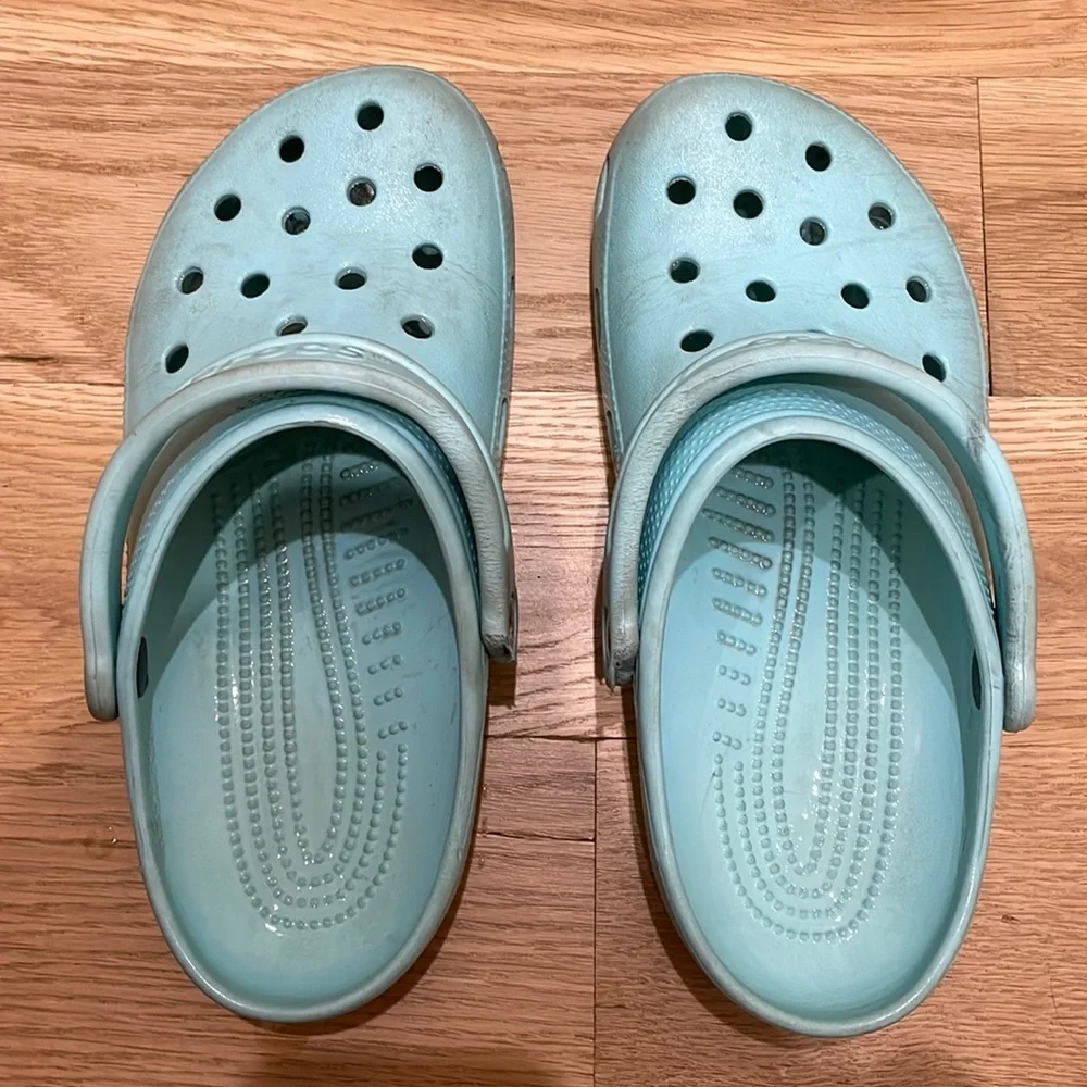 Crocs - Picture 1 of 3